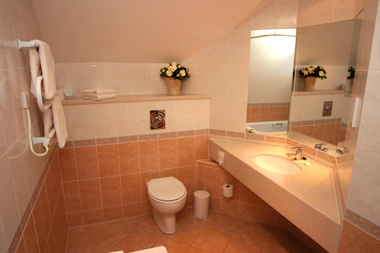 Loch Tummel Hotel Tummel Bridge Εξωτερικό φωτογραφία